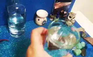 Feitiços de amor com água